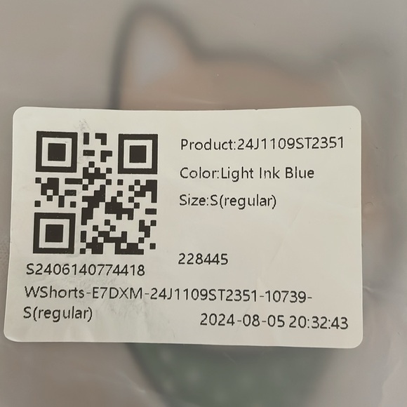 High Waisted Stretchy Knit Denim Shorts - Picture 4 of 4